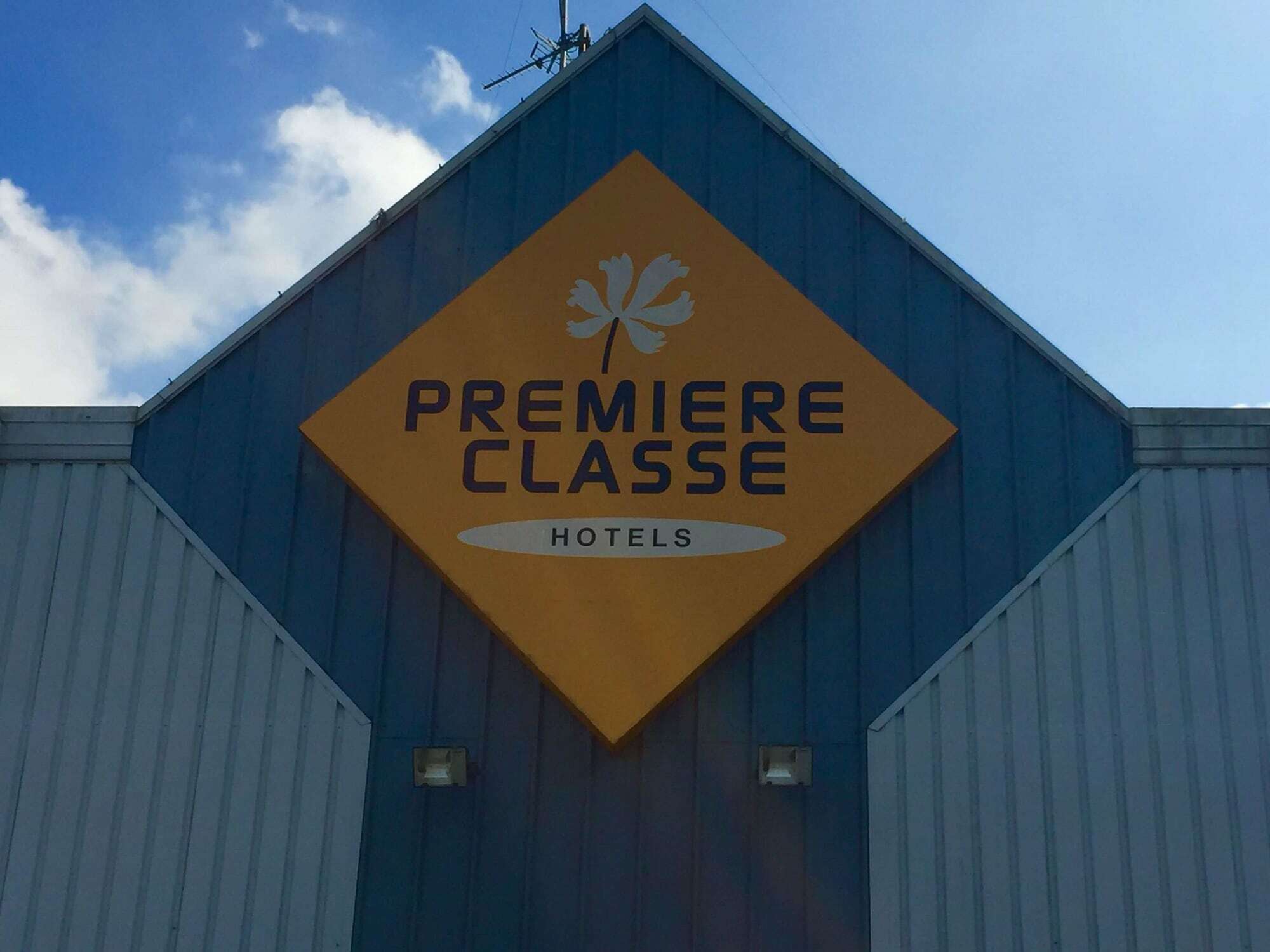 Premiere Classe Valenciennes Sud - Rouvignies Prouvy Eksteriør billede